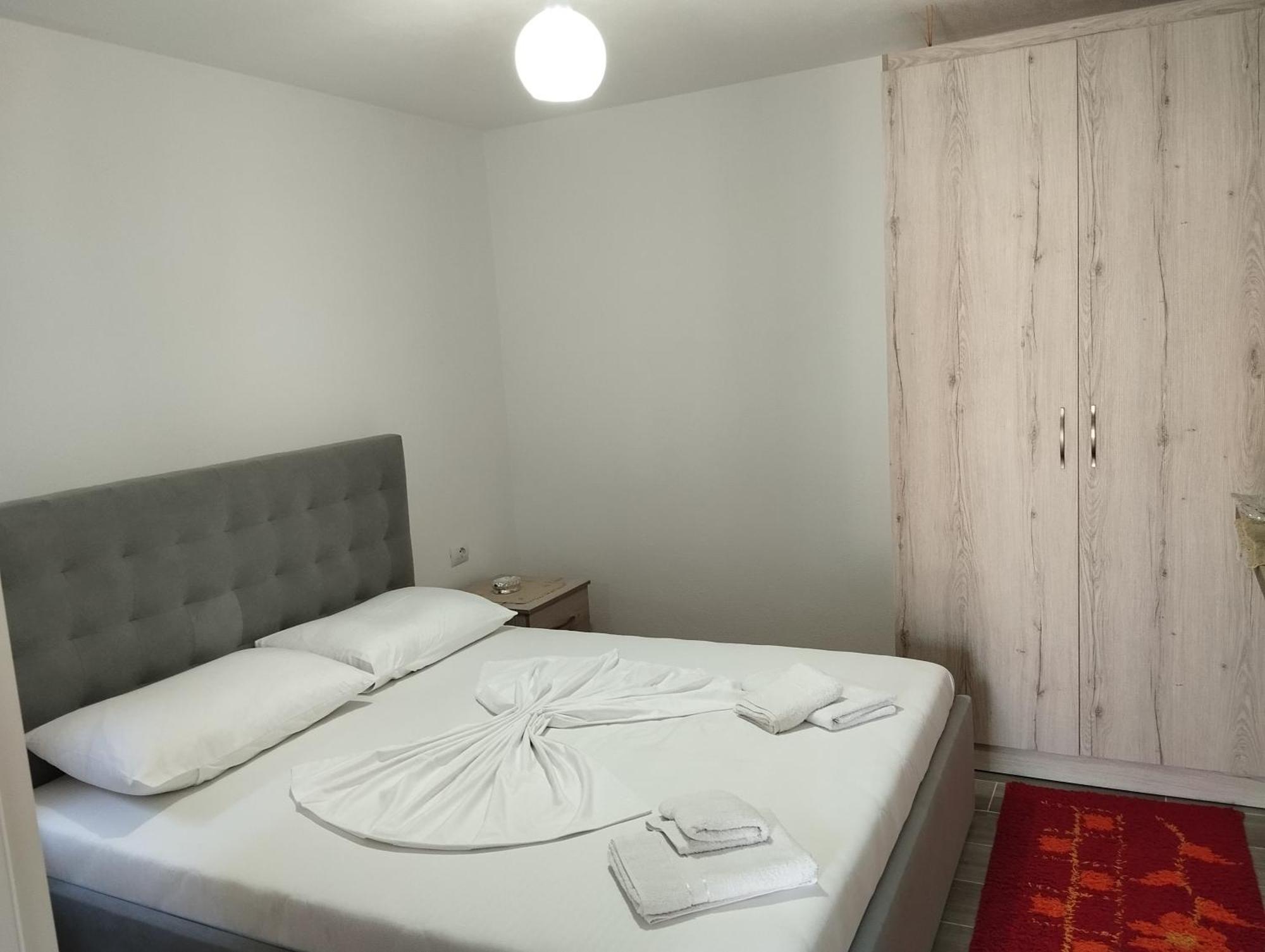 Erteo Guest House Pogradec Exterior foto